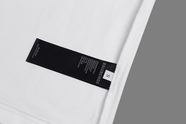 ブランドTシャツ角部分ディテール